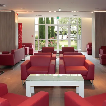 Alba Hotel 4*